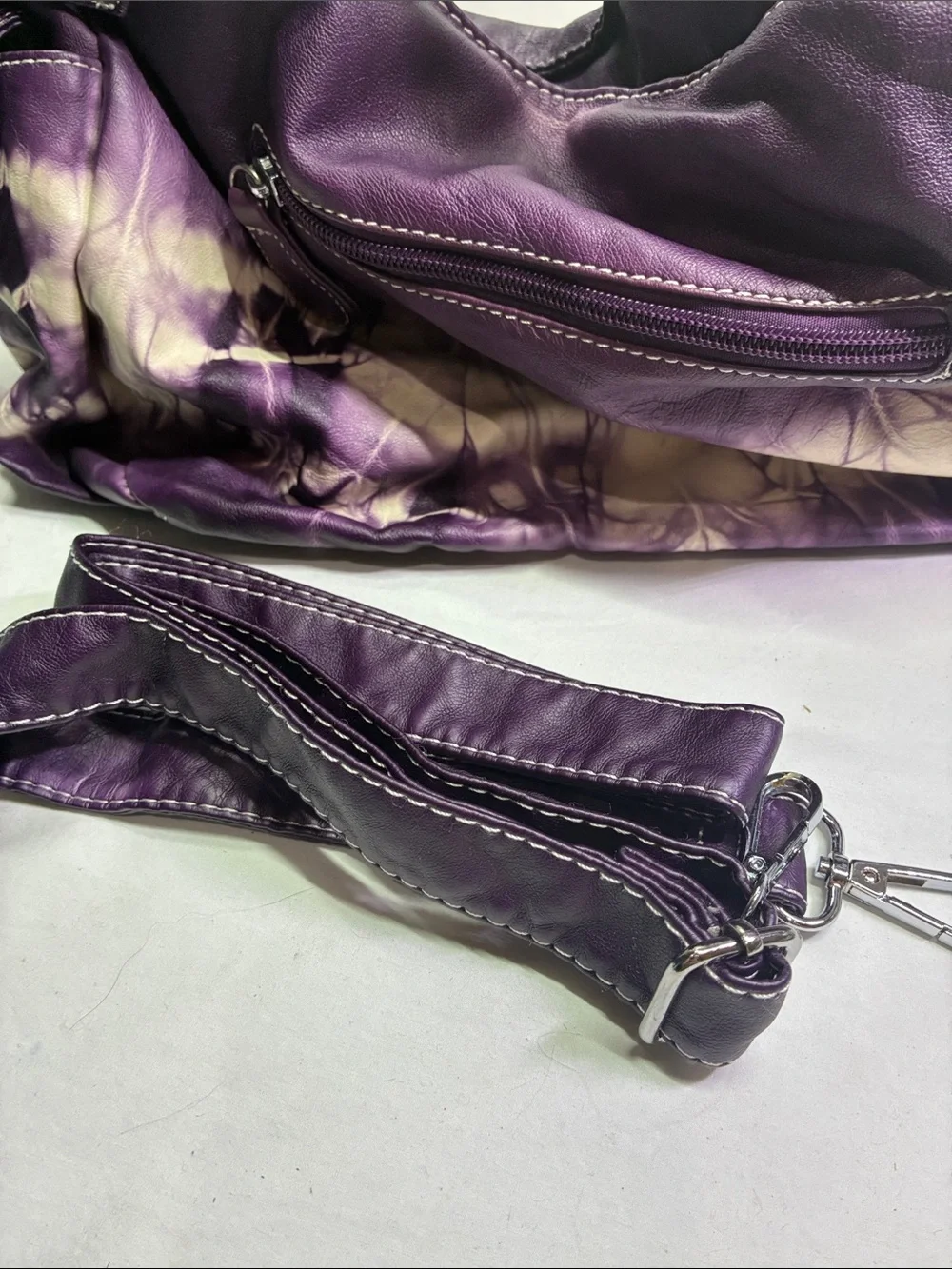 Angel Kiss 2 Top Zipper, Multi pocket Handbag Purse, Adjustable Straps - Picture 5 of 14
